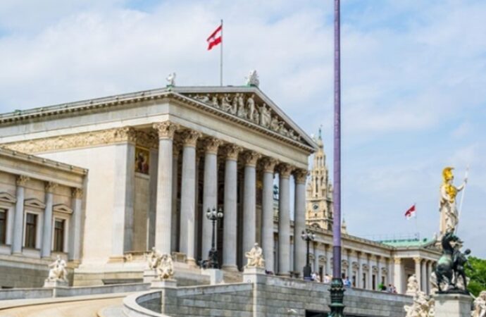 Austria, accordo per il governo  senza il partito di estrema destra