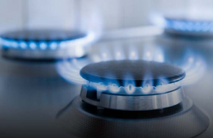 Energia, Bruxelles lancia l’allarme sui prezzi e chiede ai governi di ridurre i consumi