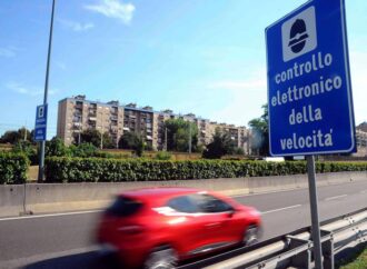 Carburanti, pedaggi, Rc auto: “Aumenti a raffica nel 2026”