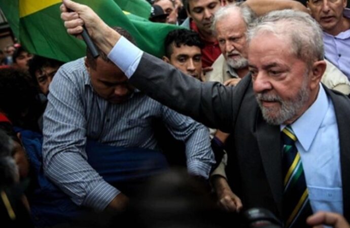 Brasile, Lula rieletto presidente: Bolsonaro chiede l’annullamento