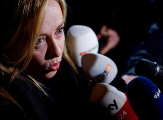 “Meloni asfalta Trump” e lo “scontro aperto”, il caso sui media internazionali