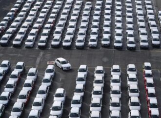 Francia, l’industria automobilistica rischia il fallimento