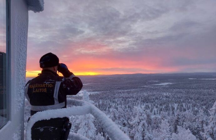 Soldati russi al confine con la Finlandia, l’analisi