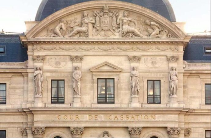 Francia, caso fondi libici: Sarkozy colpevole associazione a delinquere