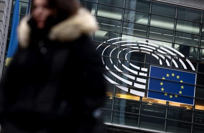 Ue, ReArm Europe, si da Parlamento a più fondi per la difesa