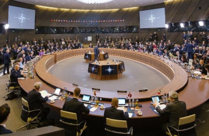 Nato, Trump contro la Spagna, il piano Usa in una mail. Media