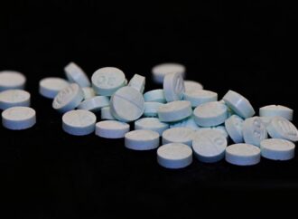 Giappone, inchiesta giornalistica collega rete cinese del fentanyl a frodi in criptovalute