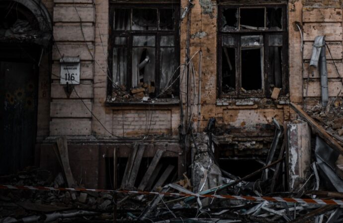 Ucraina, nuova notte di attacchi russi a Kiev: almeno 22 morti