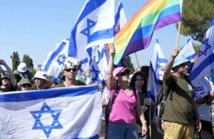 Israele, proteste contro Netanyahu e idranti contro i manifestanti