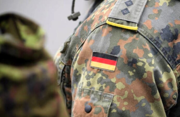Germania: ”Financial Times”, 40 mila giovani all’anno per esercito