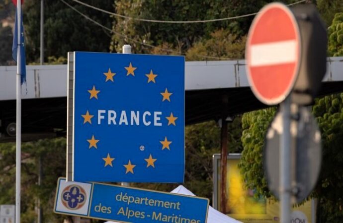 Macron e Starmer cercano intesa su migranti e sicurezza