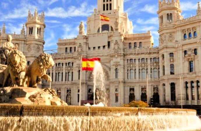 Spagna: 40 città in piazza per il diritto alla casa