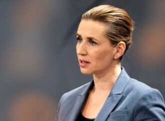 Groenlandia, la premier contro Trump: “Non si può spiare un alleato”