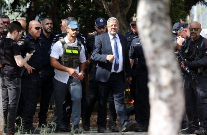 Ben Gvir ricorda a Netanyahu di distruggere Hamas, altrimenti il governo cadrà