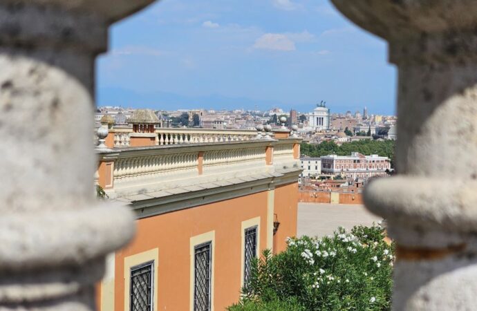 Dossieraggi, inchiesta pm Roma per peculato: indagato ex vice Dis Del Deo