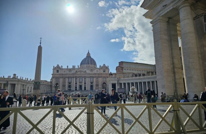 Il funerale pontificio nei secoli, dalle catacombe ai riti barocchi