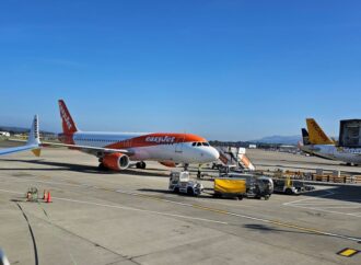 EasyJet, oggi sciopero di 4 ore: si fermano gli assistenti di volo