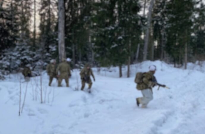 Estonia: chiusura notturna del confine con la Russia per tre mesi