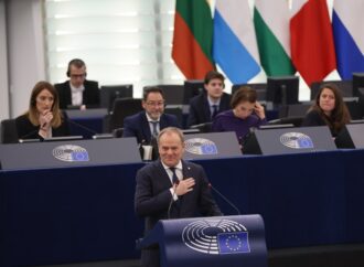 Tusk: “Da Trump sfida positiva per sicurezza Ue”