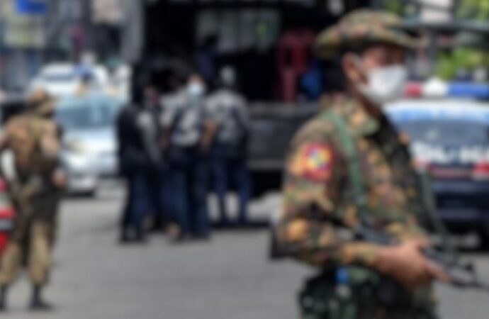 Myanmar, centinaia di arresti e rimpatri per le frodi online