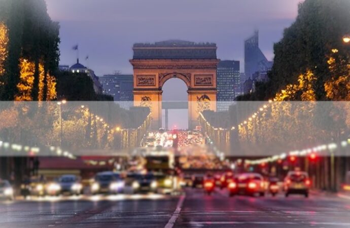 Ucraina, i “volenterosi” a Parigi mentre Trump parla di pace con la Russia