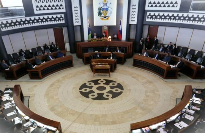 Islanda, si dimette la ministra dell’Infanzia: ha avuto un figlio da un minore