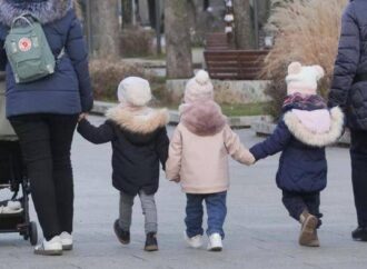 “Ai figli solo il cognome della madre”, la proposta di Franceschini