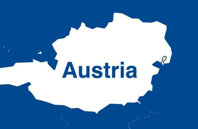 Austria, dal 1° maggio cellulari vietati a scuola