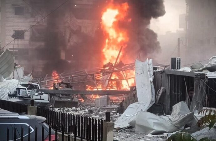 Israele bombarda edificio a Beirut: “Ospitava strutture Hezbollah”