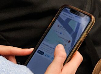 Spagna, piano per vietare l’accesso ai social per i minori di 16 anni