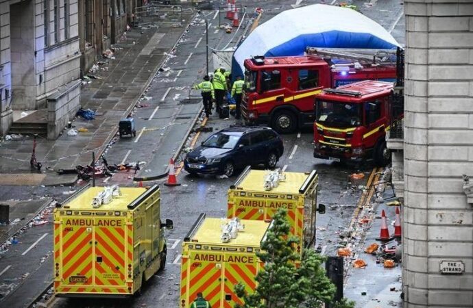 Gb, Liverpool: auto sulla folla 50 feriti, due sono gravi