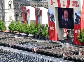 Russia, Xi accanto a Putin alla parata del Giorno della Vittoria