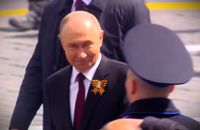 Ucraina, Putin rilancia sul Donbass. Zelensky: “Mosca pronta a continuare la guerra”