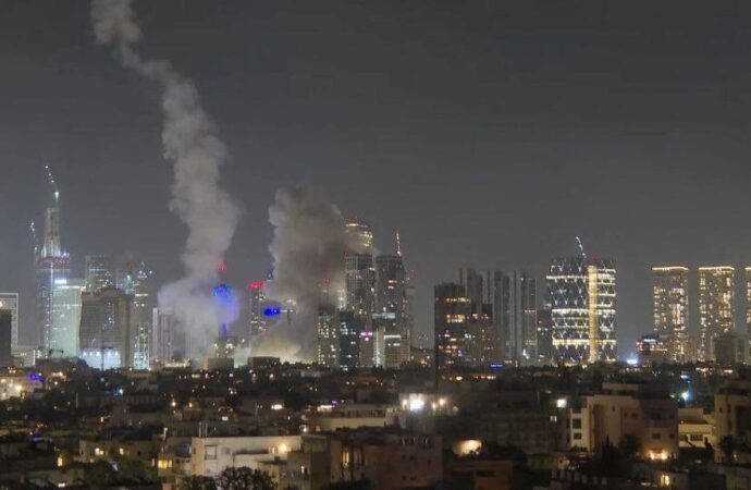 Israele sotto attacco, esplosioni a Tel Aviv. La vendetta di Teheran