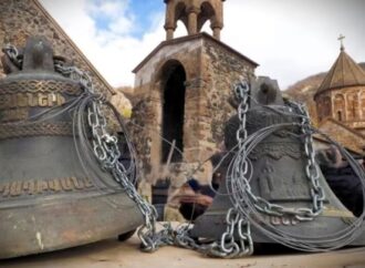 Scontro tra Pashinyan e la Chiesa armena: “Guiderò la liberazione”