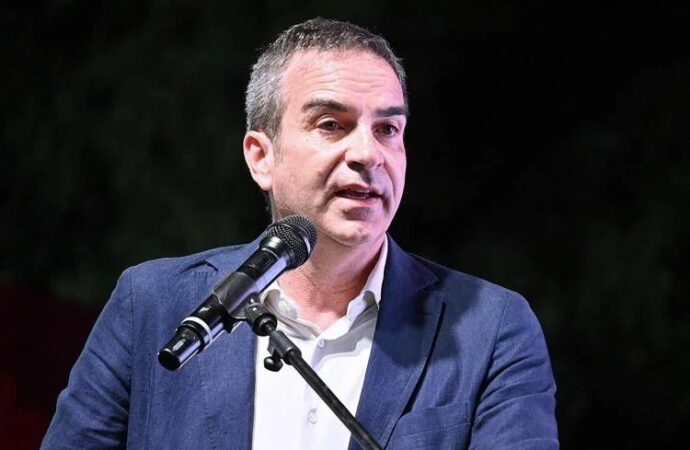 Calabria, il governatore Occhiuto si dimette: “mi ricandido”