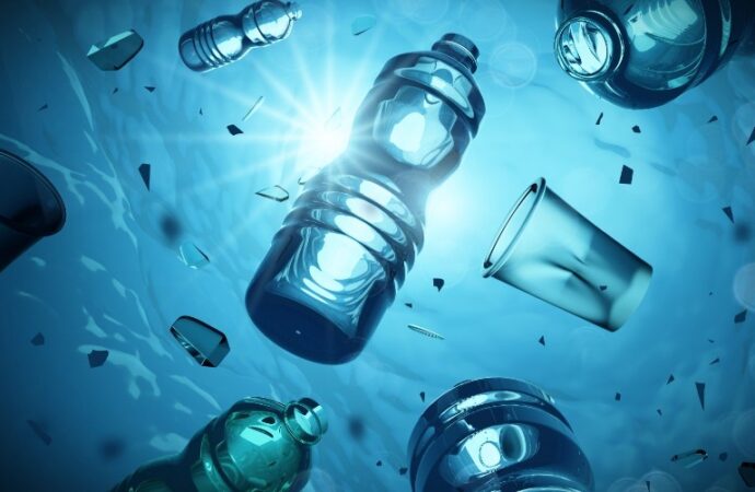 Trattato globale sulla plastica: oltre 700 ONG francofone chiedono regole vincolanti