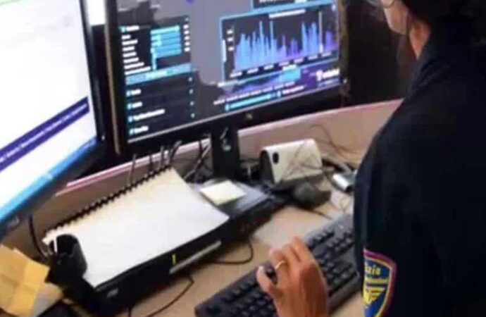 Scandalo dei siti sessisti, gli investigatori sequestrano Phica.eu