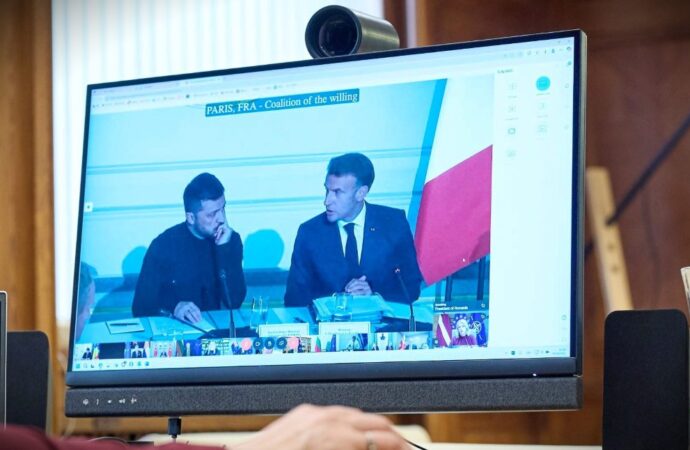 Ue, 26 Paesi si impegnano a sostenere Kiev, ma si attende Trump