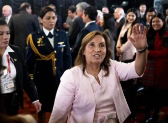 Perù, Parlamento: destituita la presidente Dina Boluarte