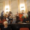 Milano, protesta in Consiglio comunale contro gemellaggio con Tel Aviv