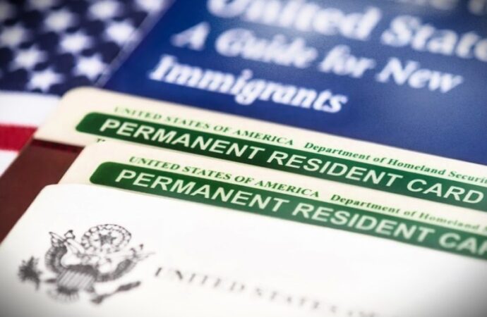 Trump vuole riesaminare Green card a cittadini di 19 Paesi