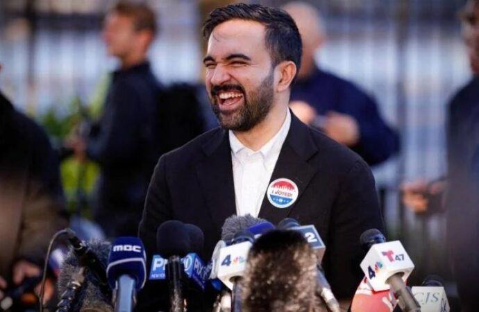 Usa, New York, il candidato democratico Mamdani trionfa