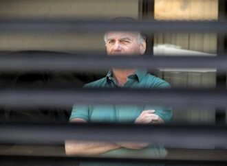 Brasile, Bolsonaro lascia il carcere, trasferito in ospedale per intervento