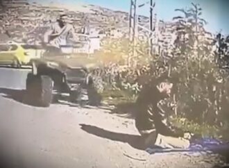 Ramallah, riservista israeliano investe un palestinese in preghiera