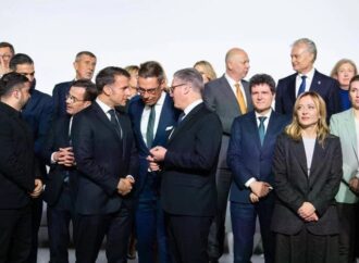 Ucraina, forza Ue, sì di Francia e UK, Germania attende, Italia no a truppe