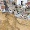 Frana Niscemi, palazzina di tre piani crolla nel precipizio: era nella zona rossa
