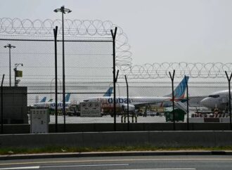 Dubai, aeroporto riapre dopo stop per droni Iran: primi voli oggi