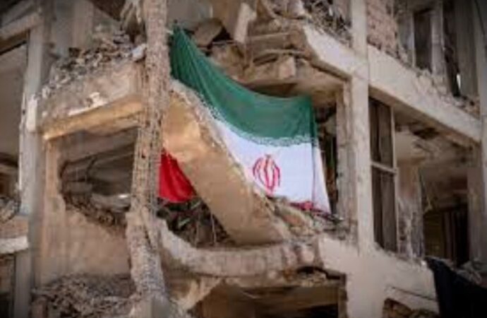 Iran allarga gli attacchi. Parigi, autorizza uso basi aeree. Droni sull’Azerbaigian