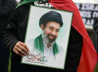Iran, Mojtaba Khamenei a Mosca per cure? “No comment” del Cremlino